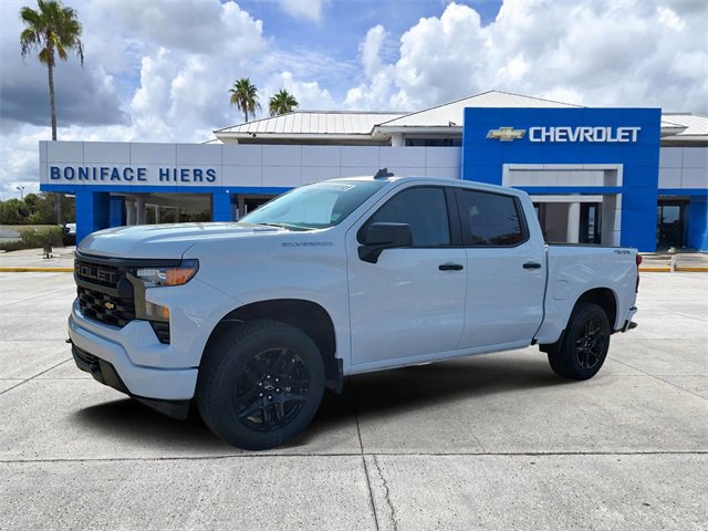 2026 Chevrolet Silverado 1500 Custom photo 3