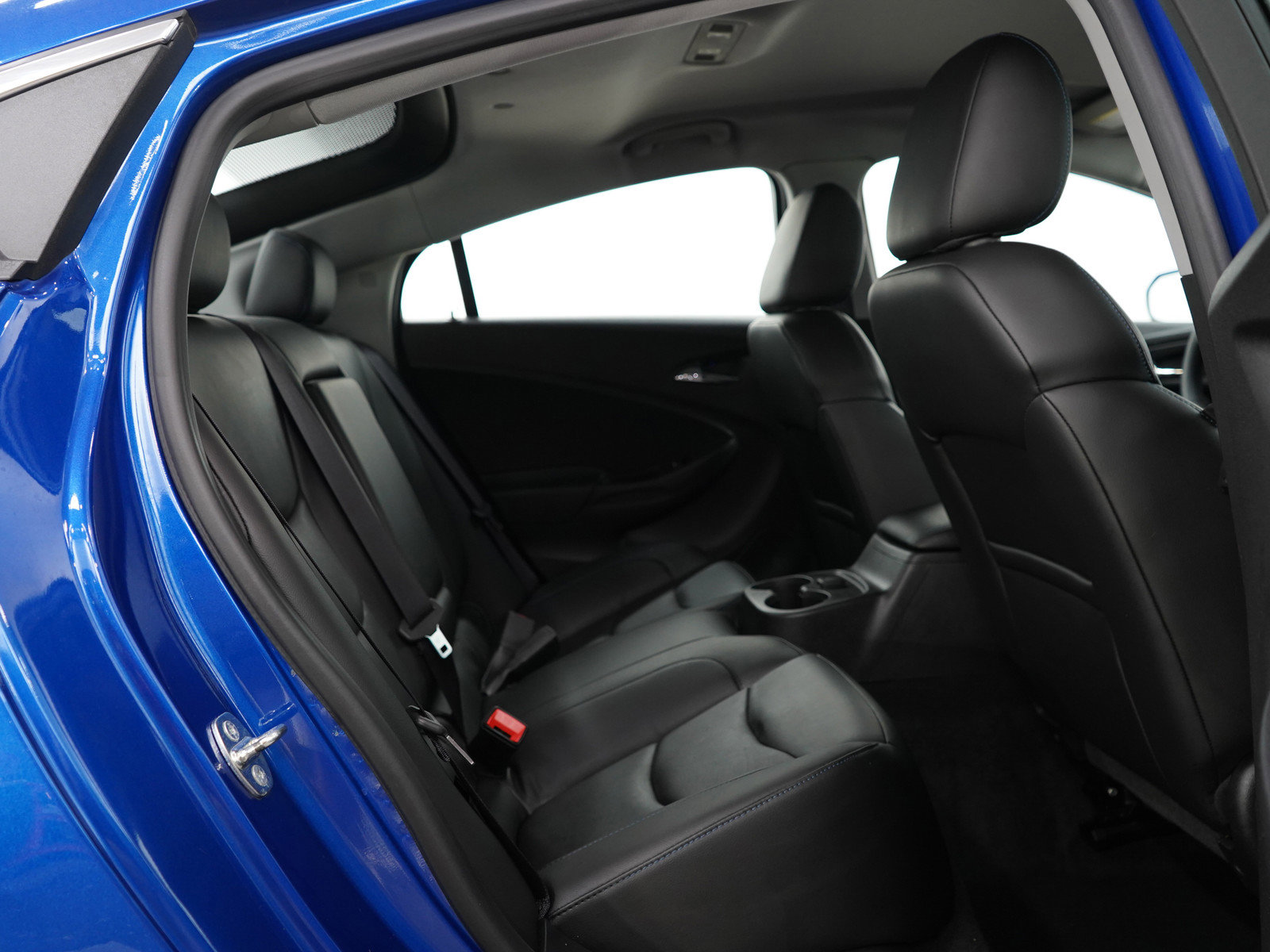 2017 Chevrolet Volt LT photo 11
