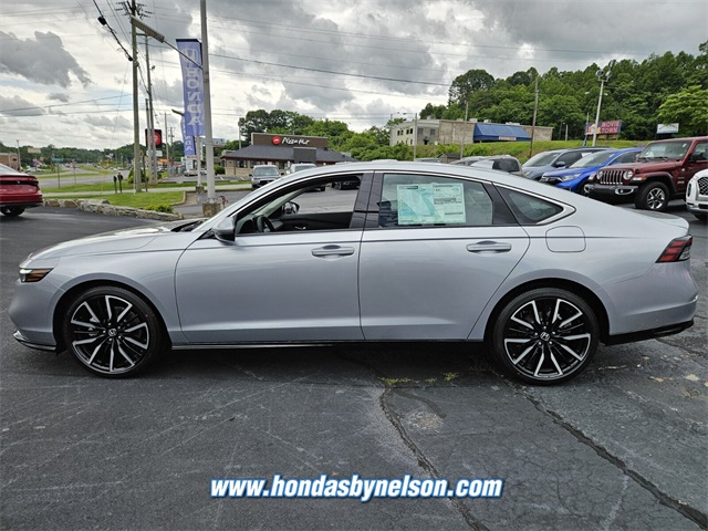 2025 Honda Accord Hybrid Touring photo 2
