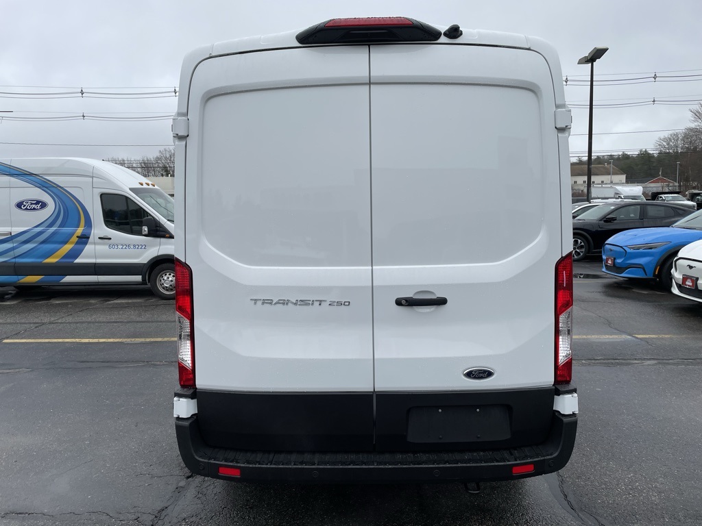 2025 Ford Transit photo 3