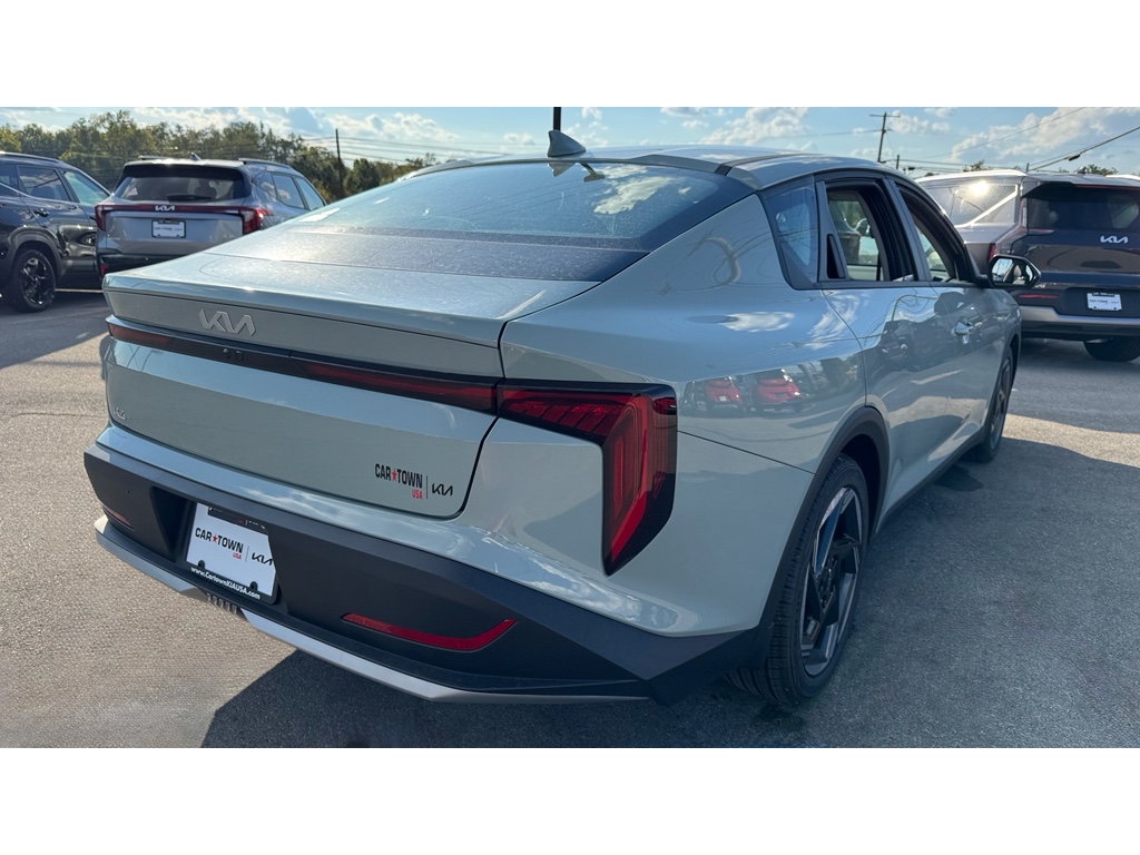 2025 Kia K4 EX photo 4