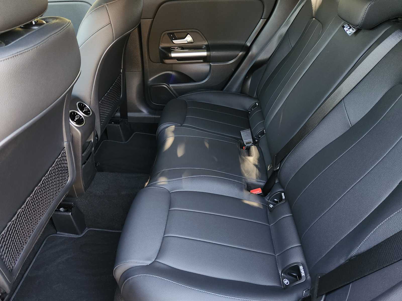 2025 Mercedes Benz GLA 250 photo 27