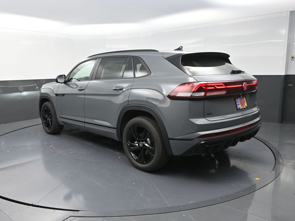 2025 Volkswagen Atlas Cross Sport SEL R-Line photo 4