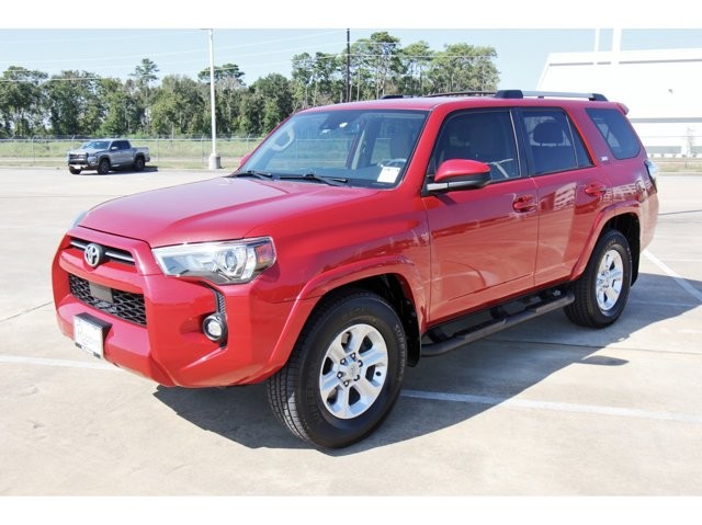 2022 Toyota 4Runner SR5 photo 2