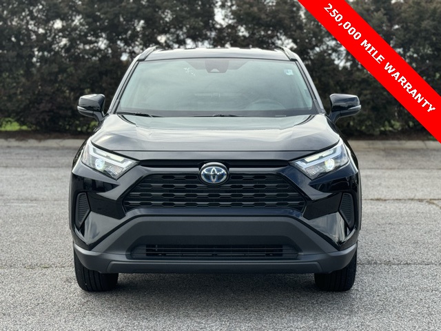 2024 Toyota RAV4 Hybrid XLE photo 3