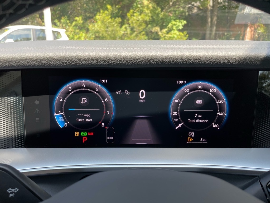 2025 Volkswagen Tiguan SE photo 7