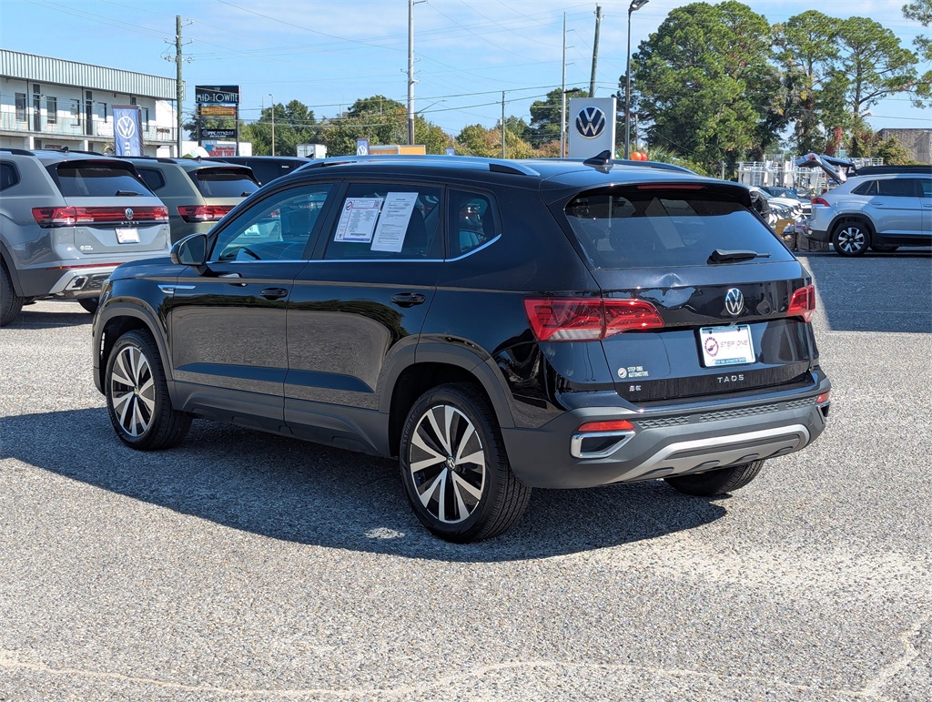 2022 Volkswagen Taos SE photo 4