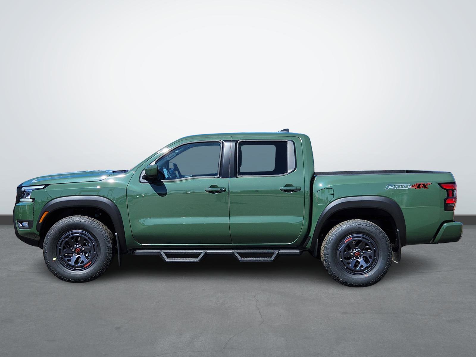 2025 Nissan Frontier Crew Cab PRO-4X photo 2