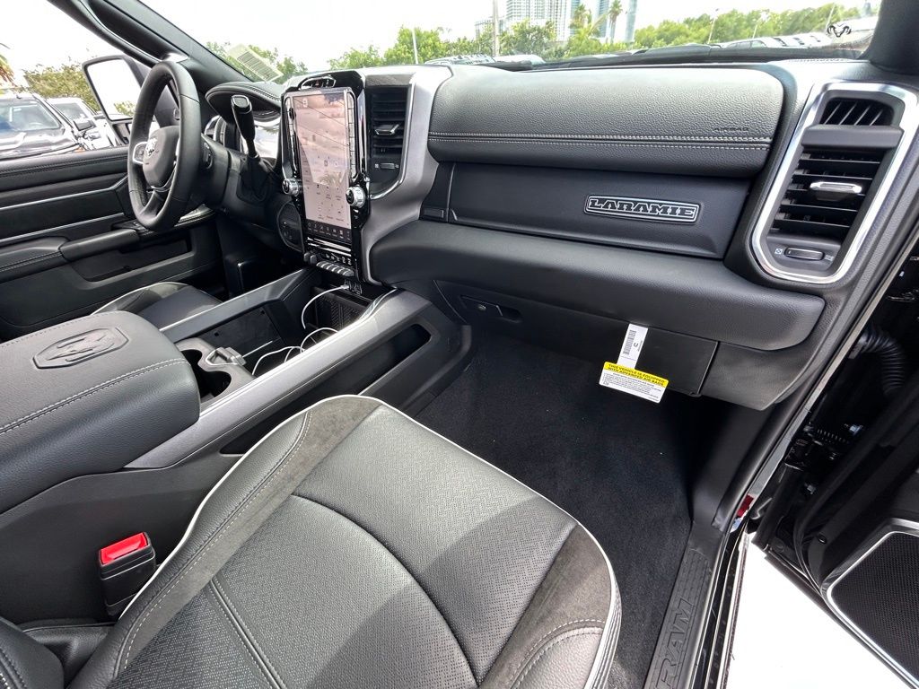 2025 Ram 3500 Laramie photo 19