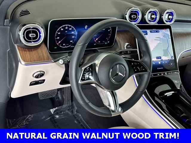 2025 Mercedes Benz GLC 300 4MATIC photo 4