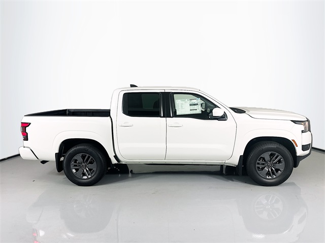2025 Nissan Frontier SV photo 5