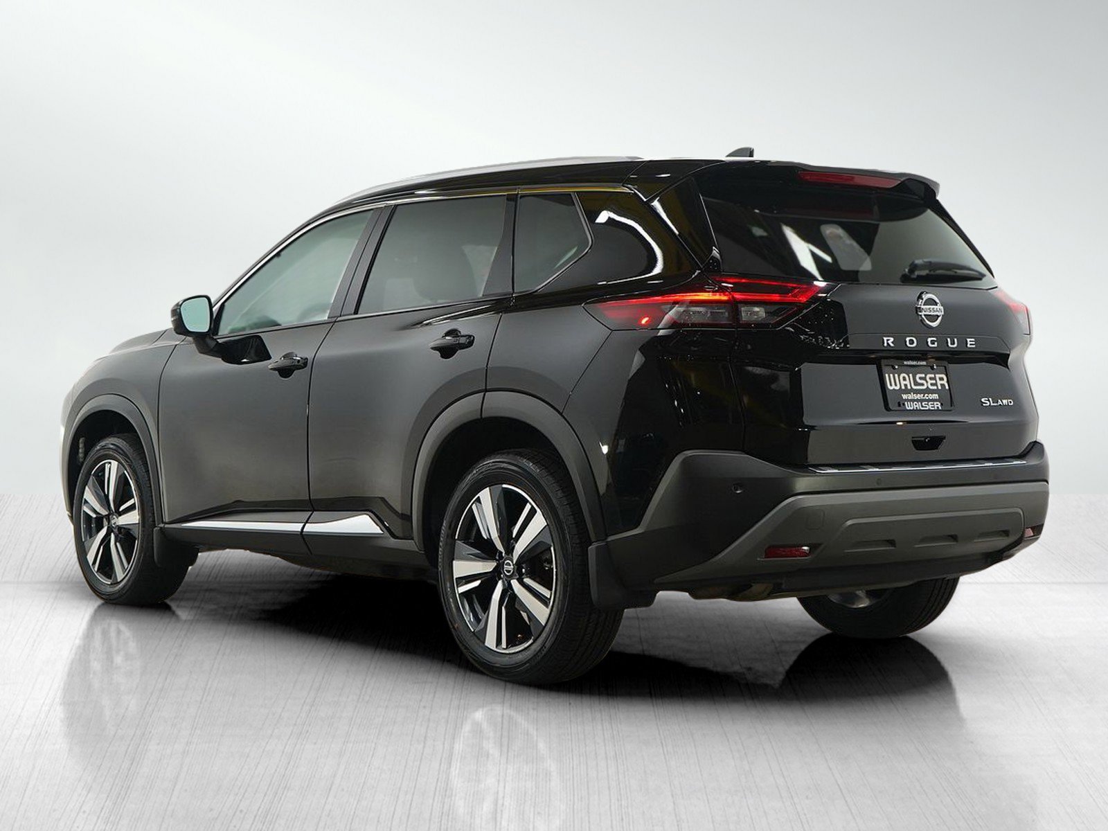 2021 Nissan Rogue SL photo 2