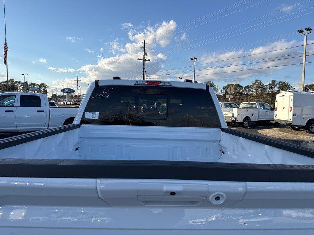 2025 Ford F-150 XLT photo 8