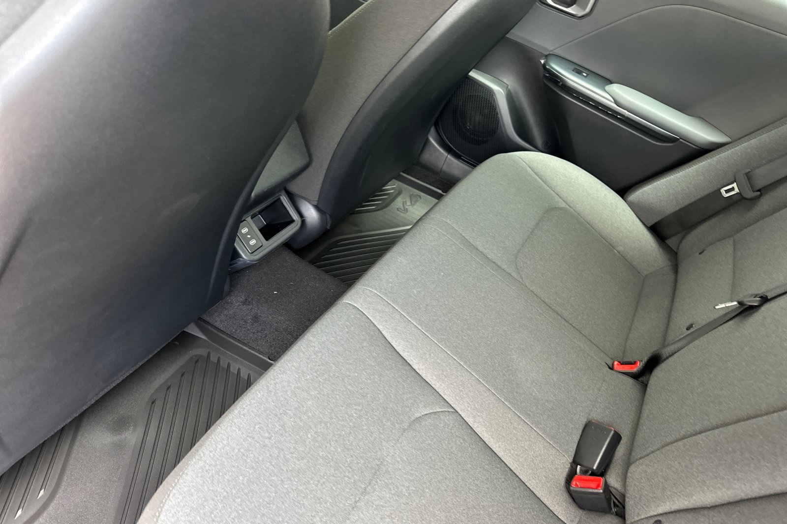 2025 Kia K4 LXS photo 8