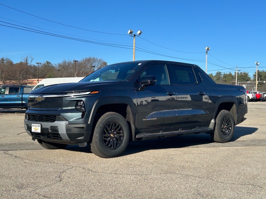 2025 Chevrolet Silverado EV LT photo 4