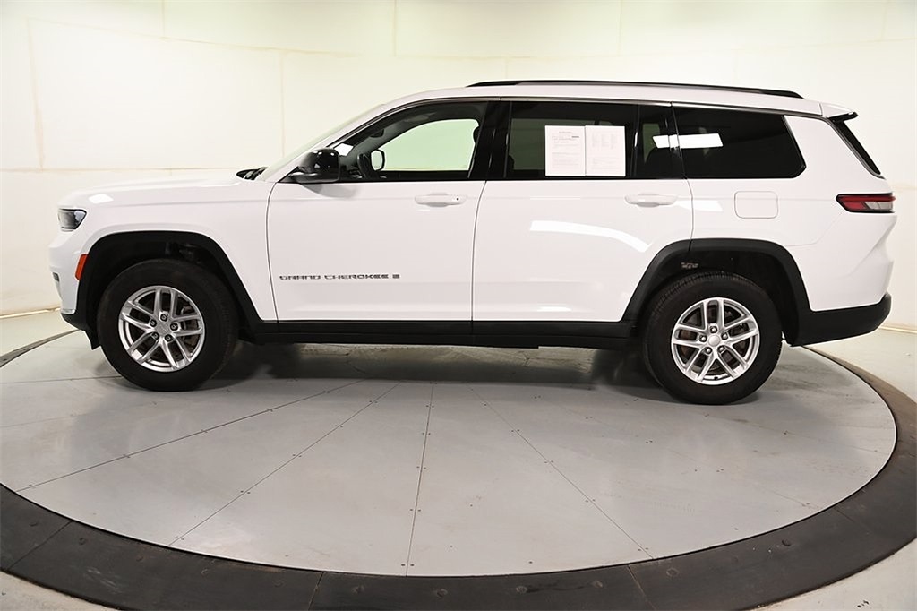 2023 Jeep Grand Cherokee Laredo photo 4