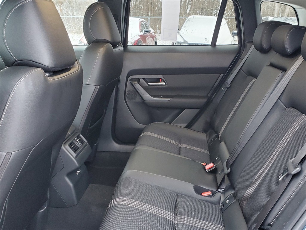 2025 Mazda CX-50 2.5 Select photo 6