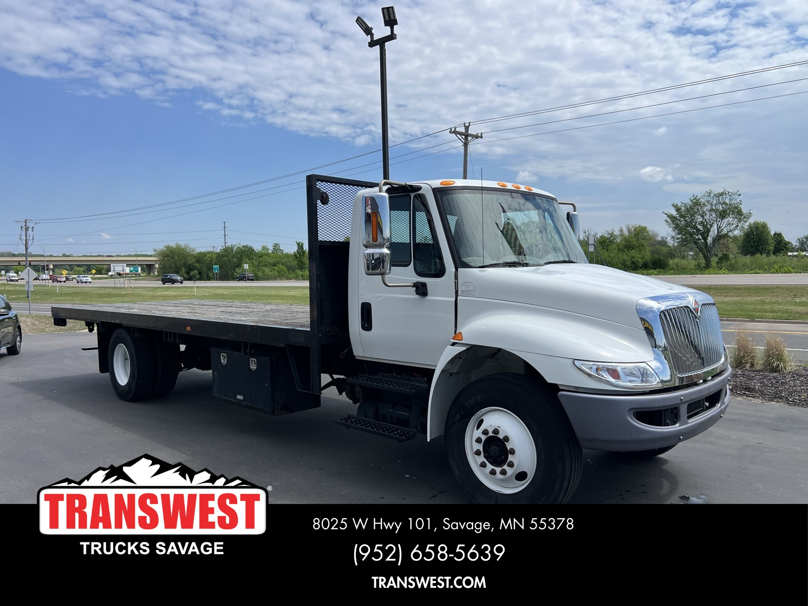 2018 International 4300 DuraStar 4300 photo 2