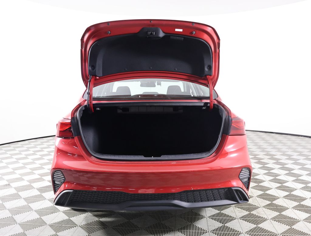 2023 Kia Forte LXS photo 12