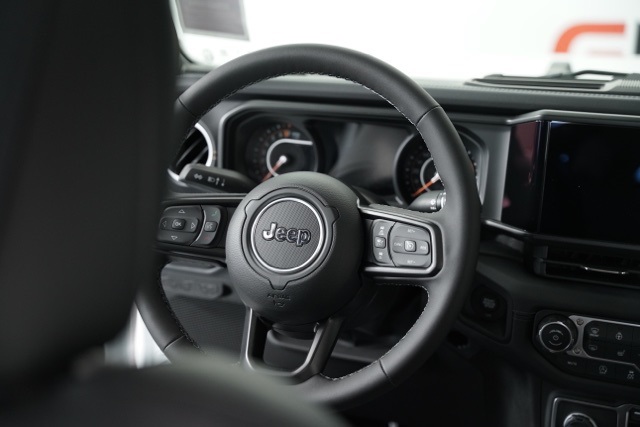 2025 Jeep Gladiator Sport photo 6