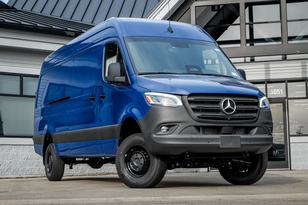 2025 Mercedes-Benz Sprinter Cargo Van Base's photo