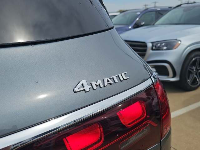 2026 Mercedes Benz GLS 450 4MATIC photo 7