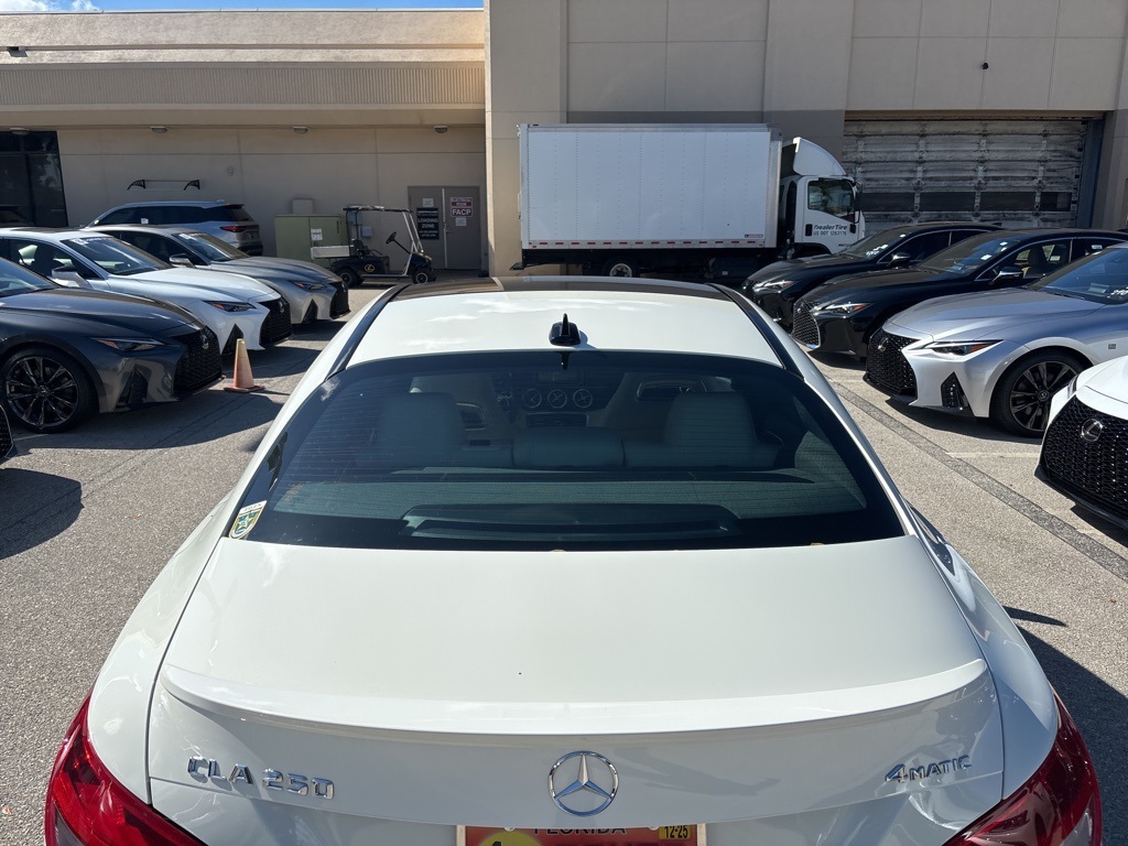 2016 Mercedes Benz CLA 250 4MATIC photo 5