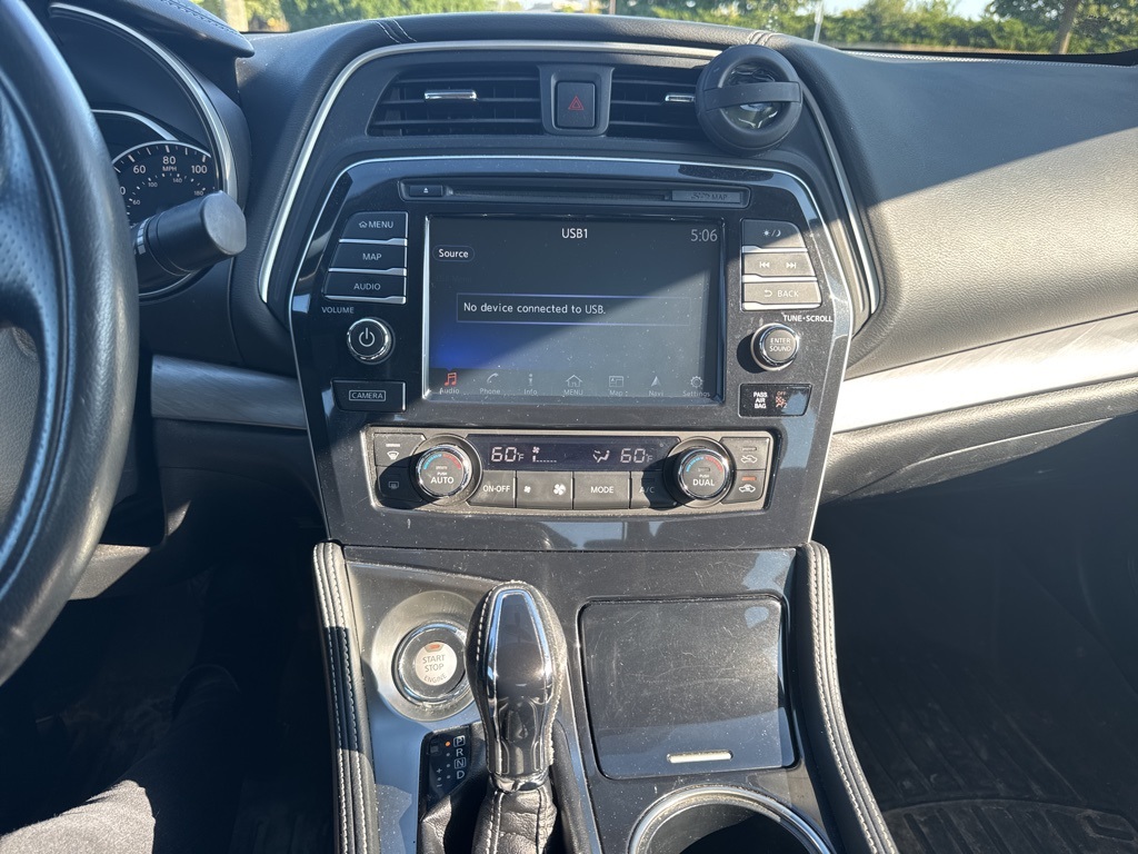 2018 Nissan Maxima SV photo 25