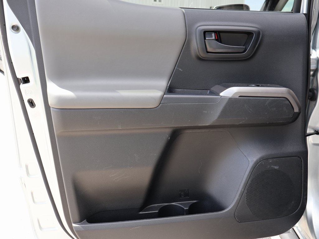 2023 Toyota Tacoma SR5 photo 16