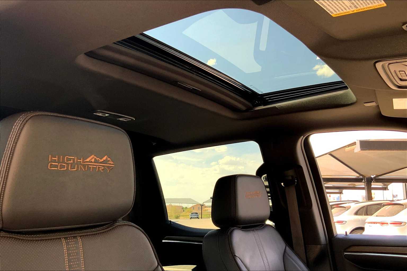 2024 Chevrolet Silverado 1500 High Country photo 34