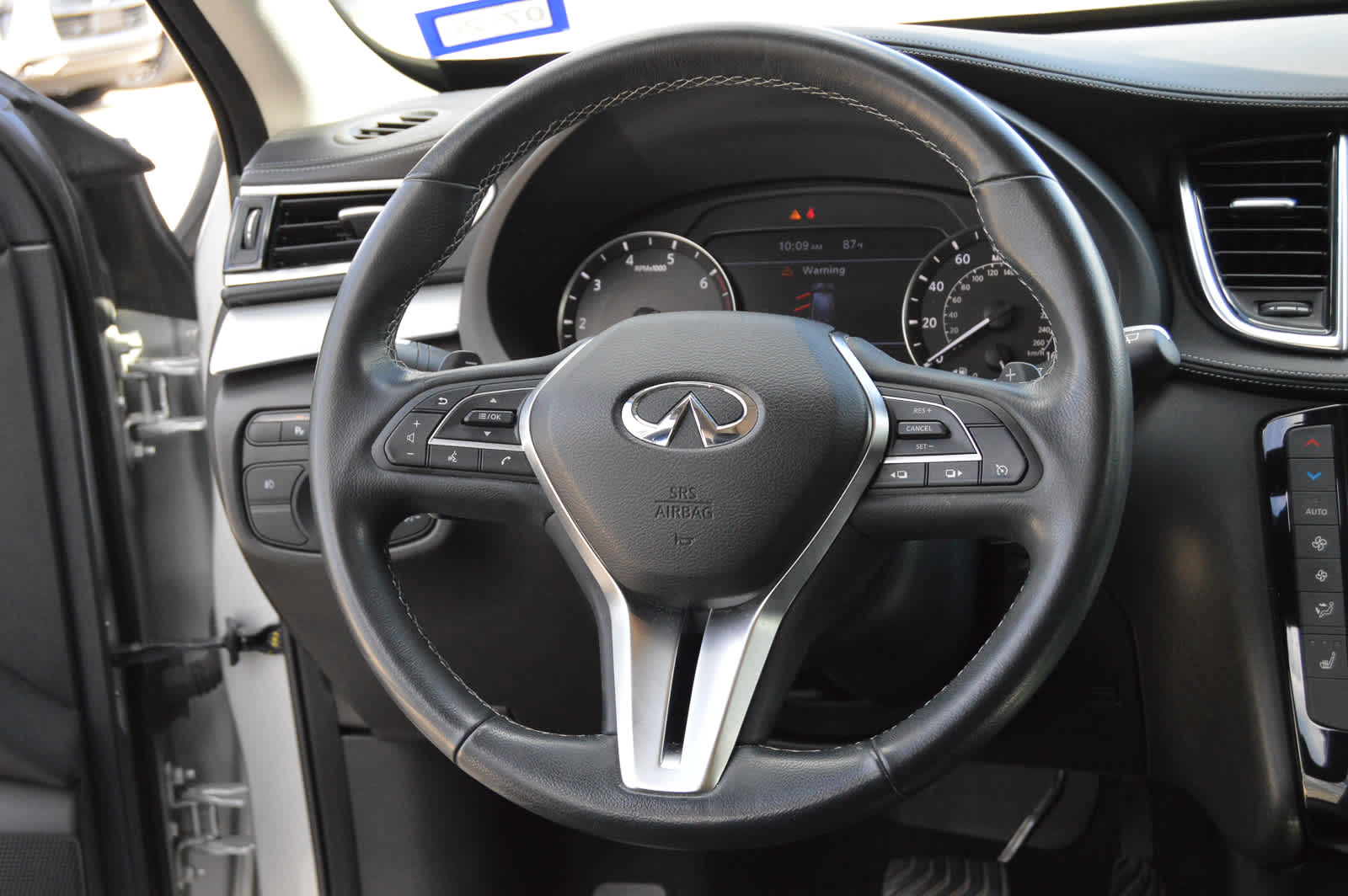 2020 Infiniti QX50 Luxe photo 21