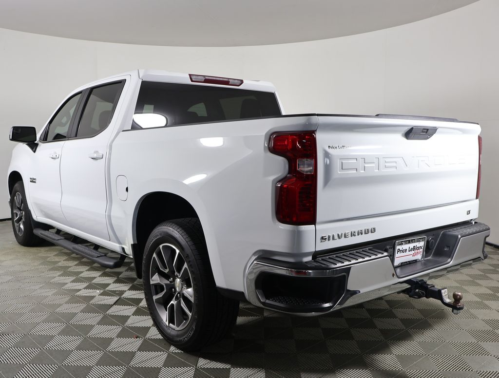 2020 Chevrolet Silverado 1500 LT photo 2