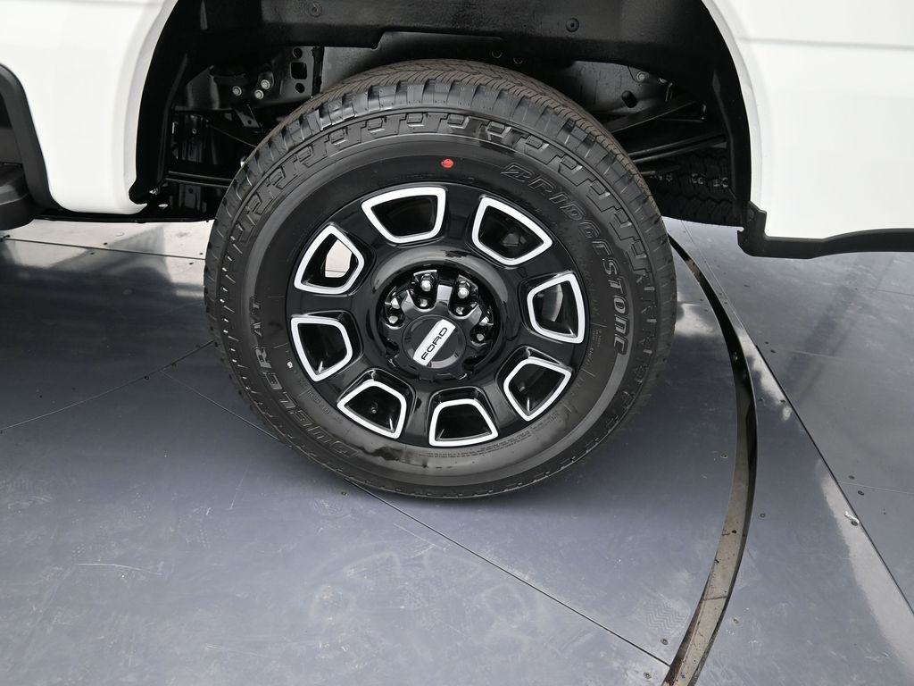 2026 Ford F-250 Platinum photo 33