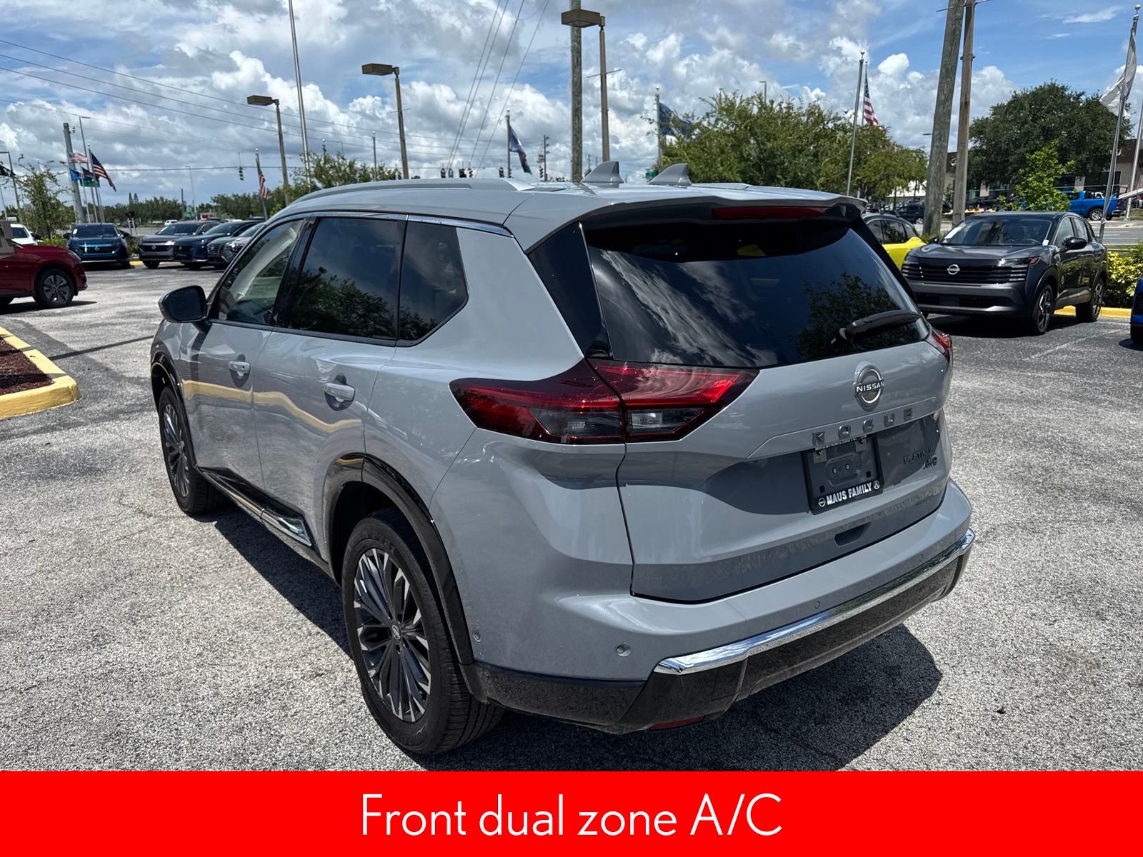 2025 Nissan Rogue Platinum photo 5