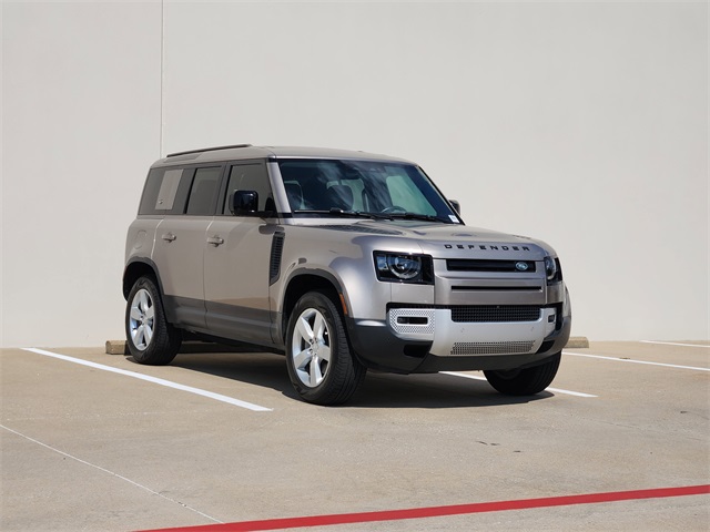 2023 Land Rover Defender 110 SE photo 3