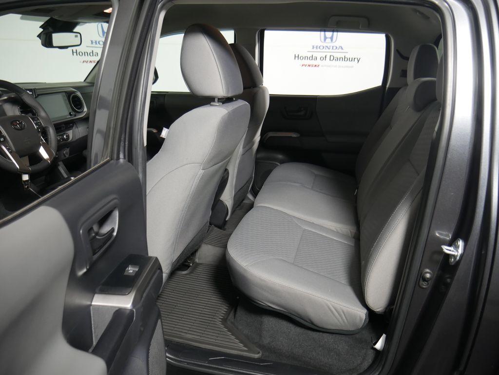 2022 Toyota Tacoma SR5 photo 14