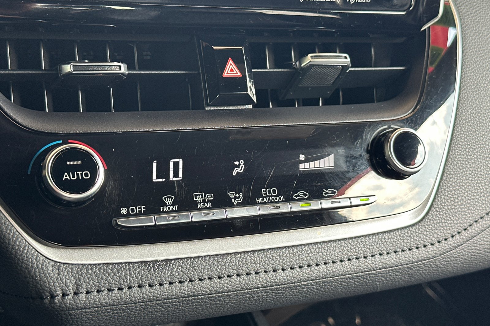 2022 Toyota Corolla XSE photo 18