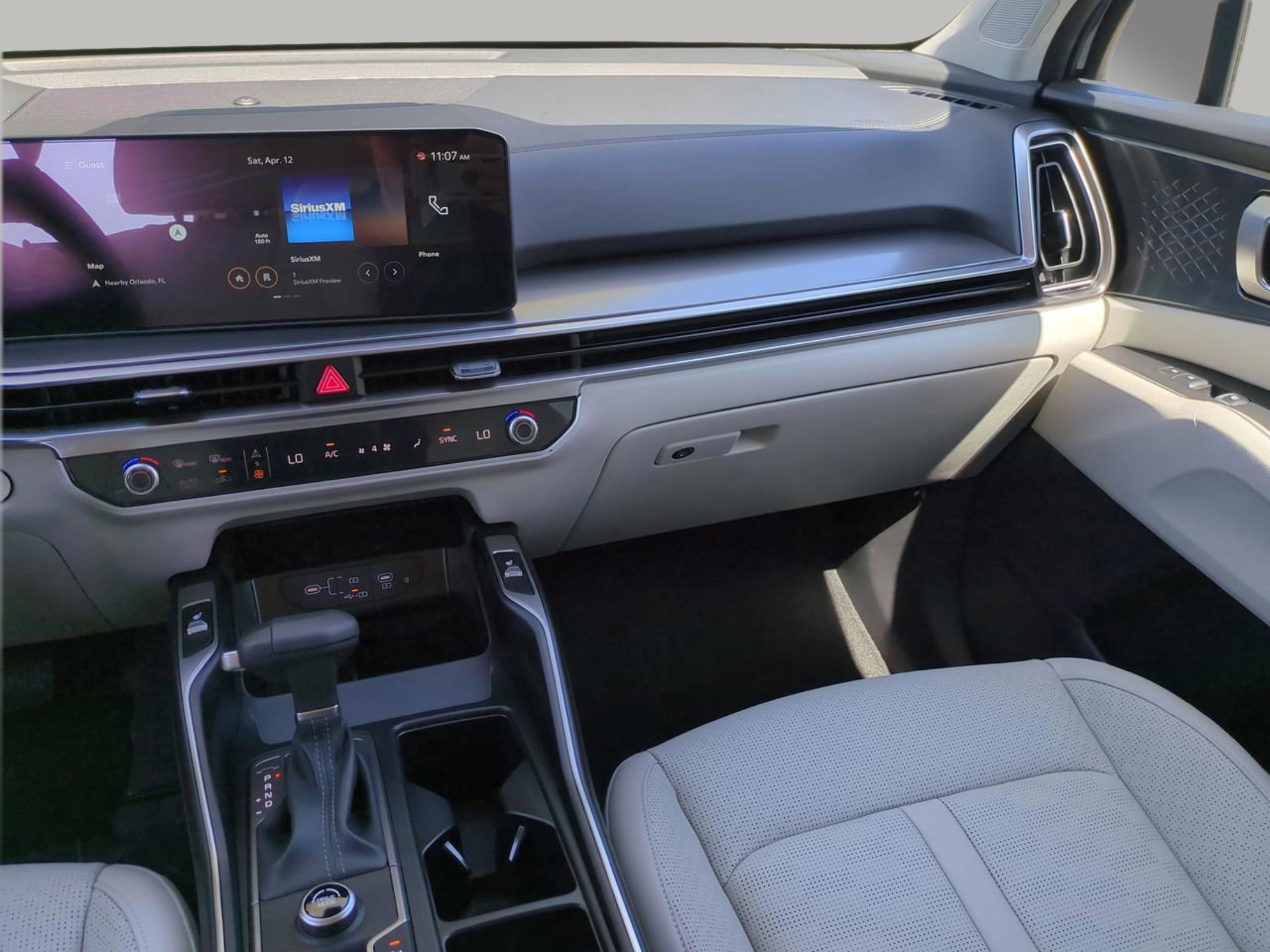 2025 Kia Sorento S photo 16