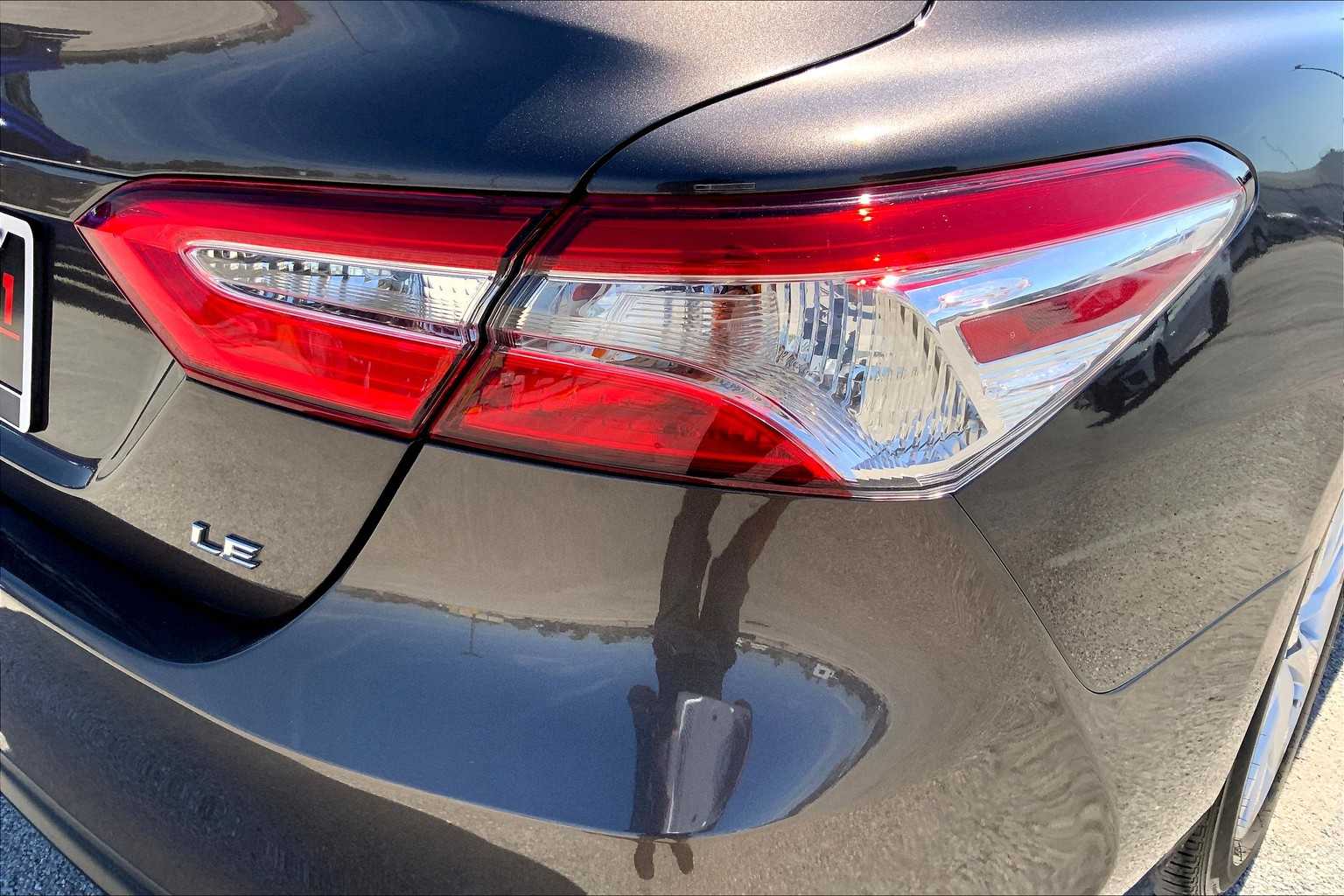 2019 Toyota Camry LE photo 27