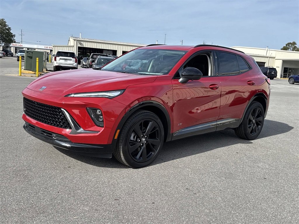 2025 Buick Envision Sport Touring photo 3