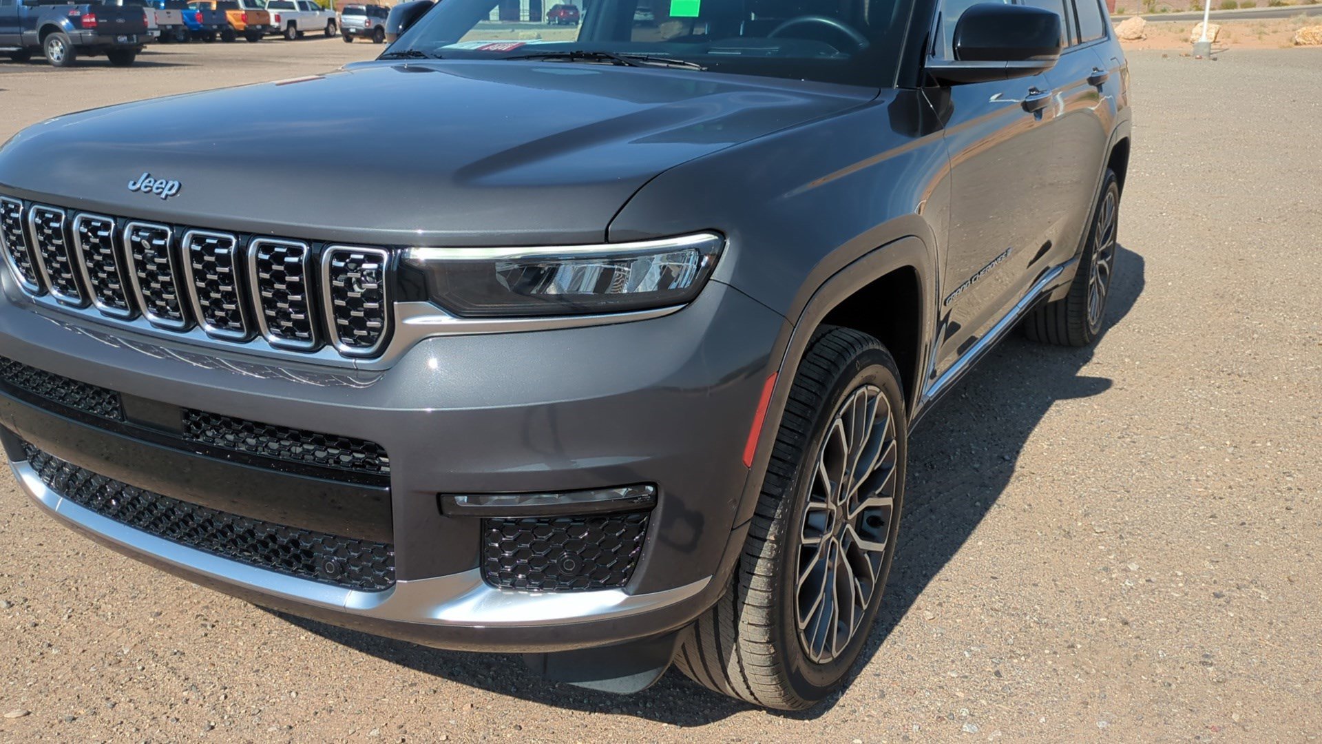 2021 Jeep Grand Cherokee L Summit Reserve photo 9