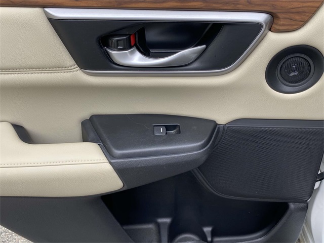 2022 Honda CR-V Hybrid Touring photo 9