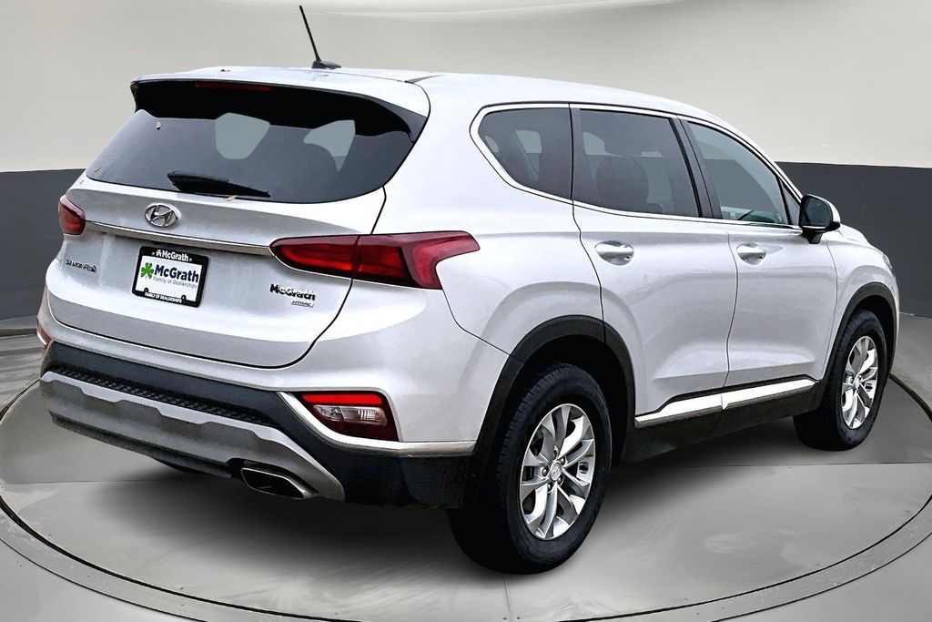 2020 Hyundai Santa Fe SE photo 4