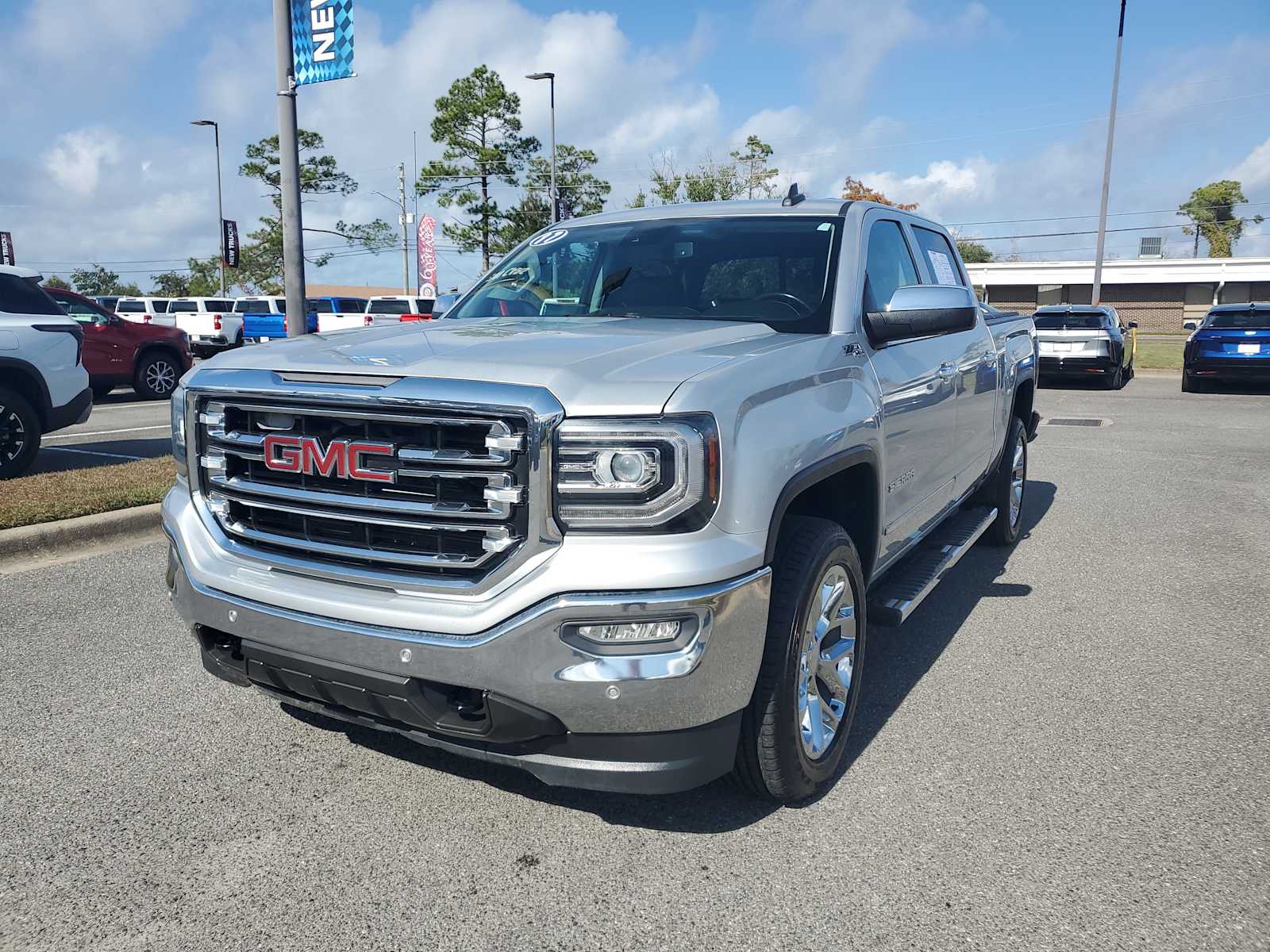 2017 GMC Sierra 1500 SLT's photo