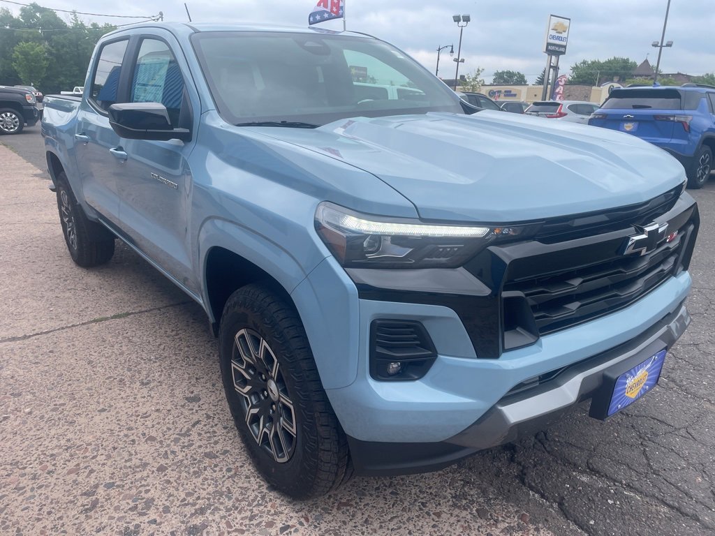 2026 Chevrolet Colorado Z71 photo 3