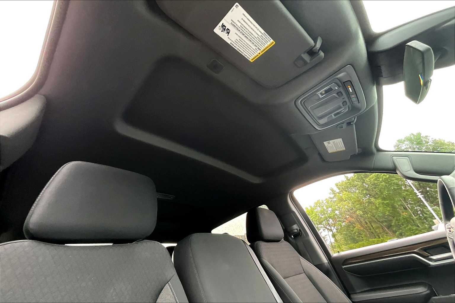 2022 Chevrolet Silverado 1500 LT photo 12