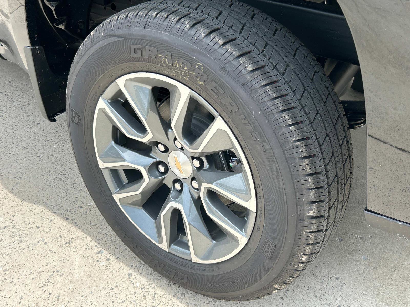 2025 Chevrolet Silverado 1500 LT photo 11