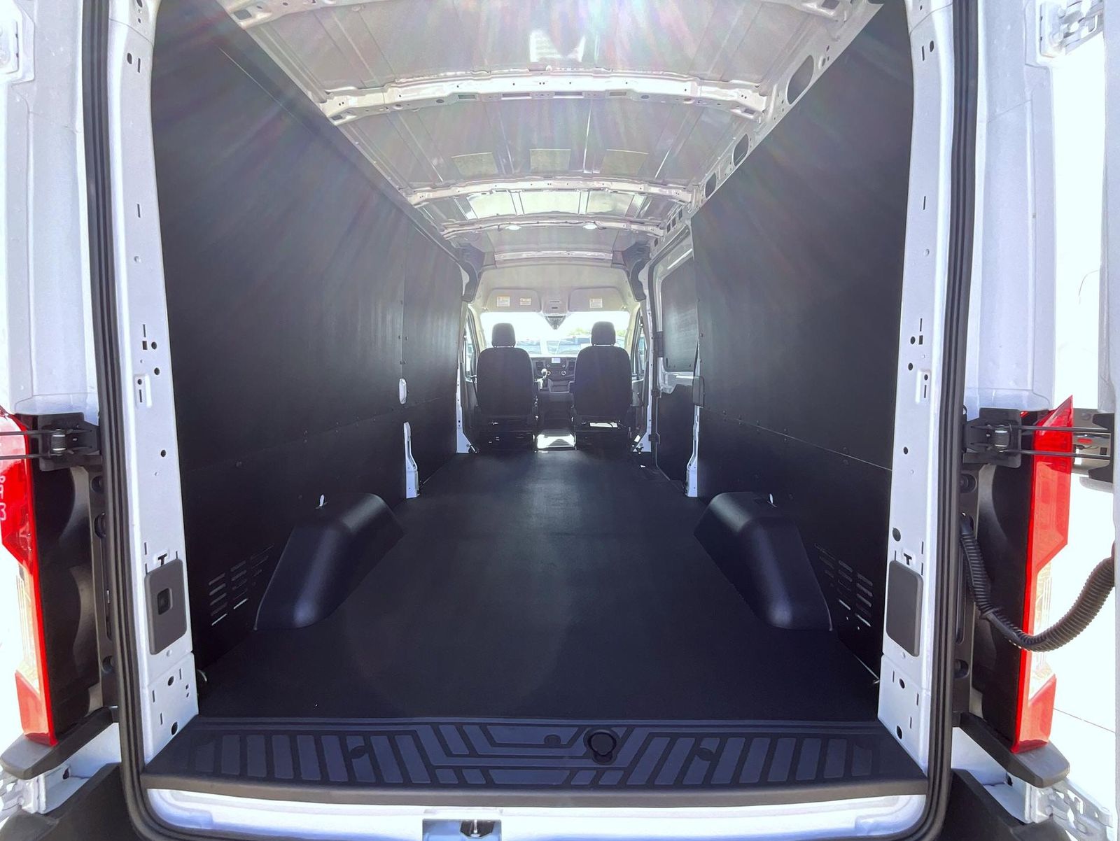 2025 Ford Transit photo 9