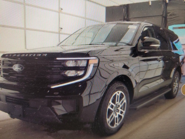 2025 Ford Expedition Active's photo