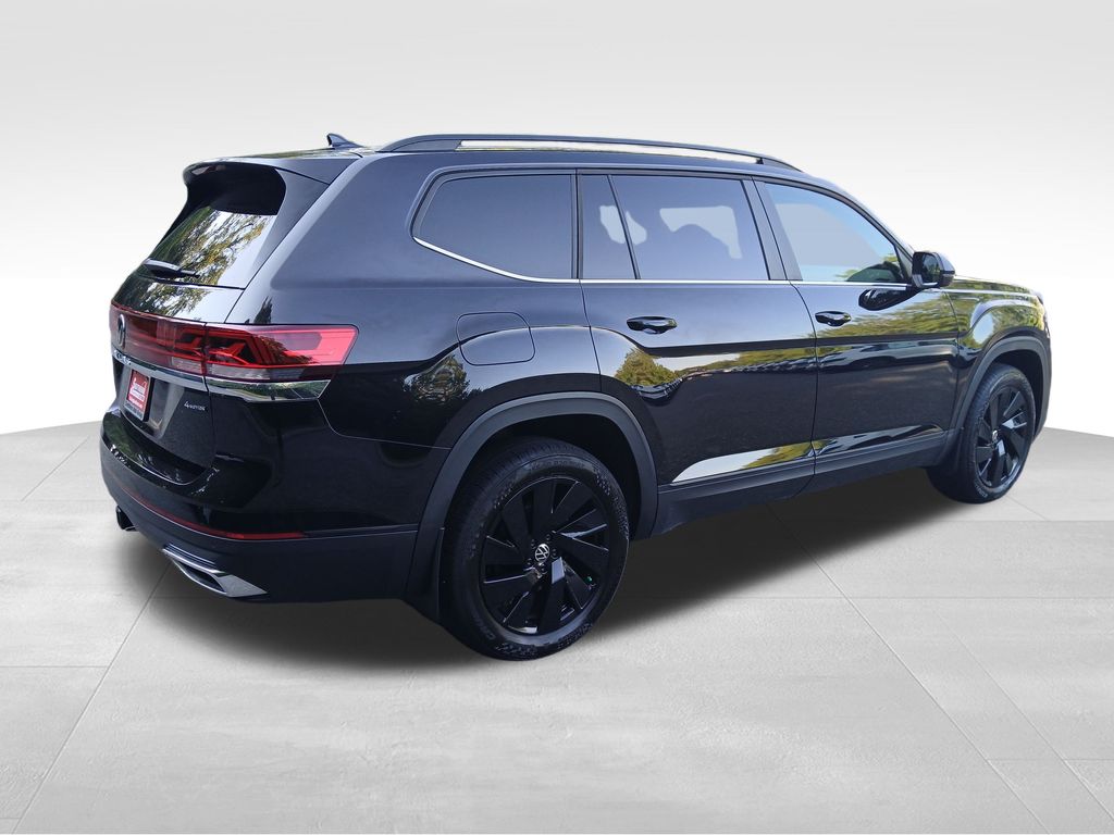 2024 Volkswagen Atlas SE Technology photo 2